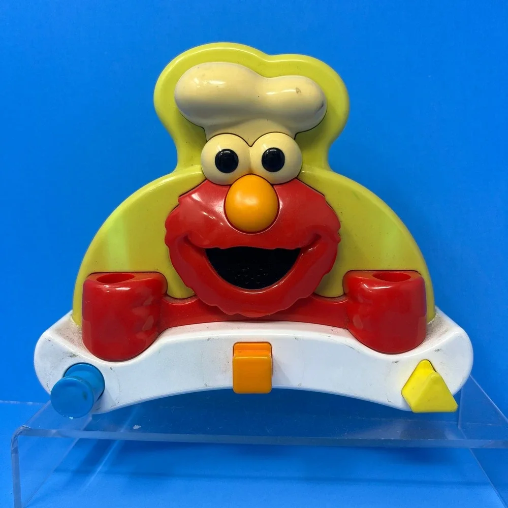 Fisher Price Sing and Cook with Elmo Toy Red Yellow 2010 Magnetized Chef Toy